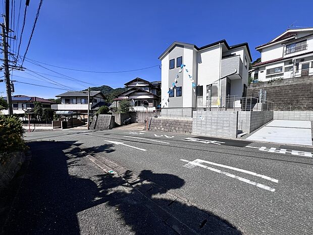 【前面道路含む現地写真】前面道路:西側9.5m公道