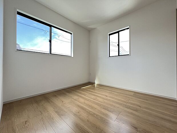 【洋室】洋室4.5帖 お子さまのお部屋としてもお使いいただけます