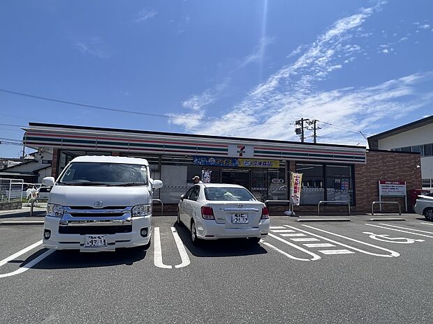 セブン-イレブン 福岡梅林中学通り店(約700m・徒歩9分)