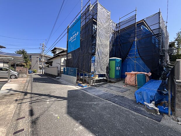 【前面道路含む現地写真】前面道路:北西側4m公道 セットバック有