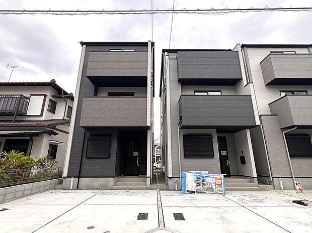 【現地外観写真】現地外観 左:1号棟 右:2号棟