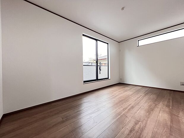 【洋室】洋室7.5帖 バルコニー、W.I.C付きの広めのお部屋 ご夫婦の寝室にどうぞ(A号棟)