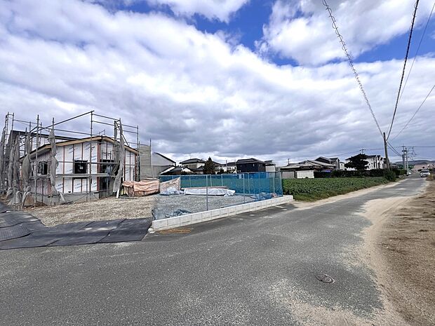 【前面道路含む現地写真】接道:南側5.3m公道