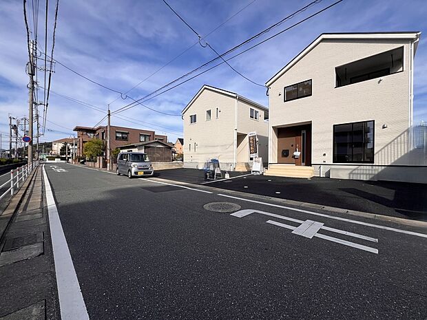 【前面道路含む現地写真】前面道路：南西側8.01m公道