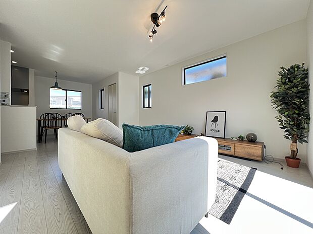 【リビング】リビングと和室、合わせて23帖の大空間が生まれます