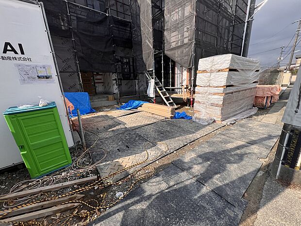 【駐車場】お車は3台駐車可能です！