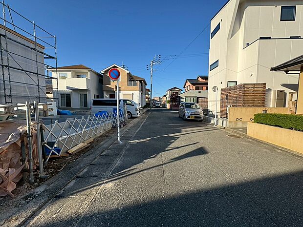 【前面道路含む現地写真】前面道路:東側5.9m公道