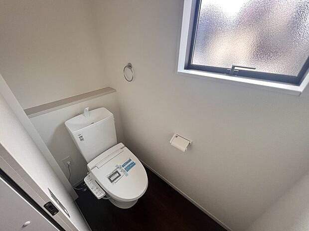 【同仕様写真(その他内観)】パントリー収納(同仕様)