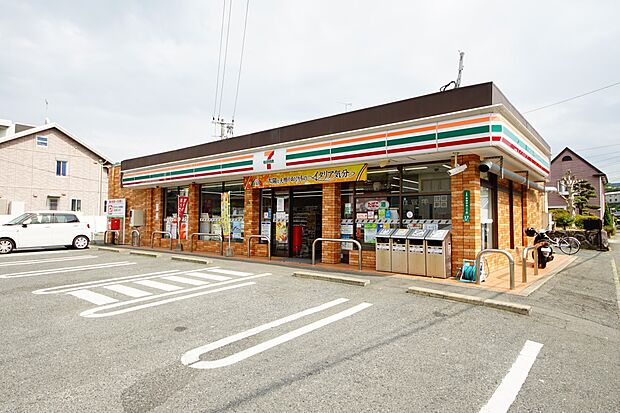 セブン-イレブン 福岡早見店（約240m・徒歩3分）