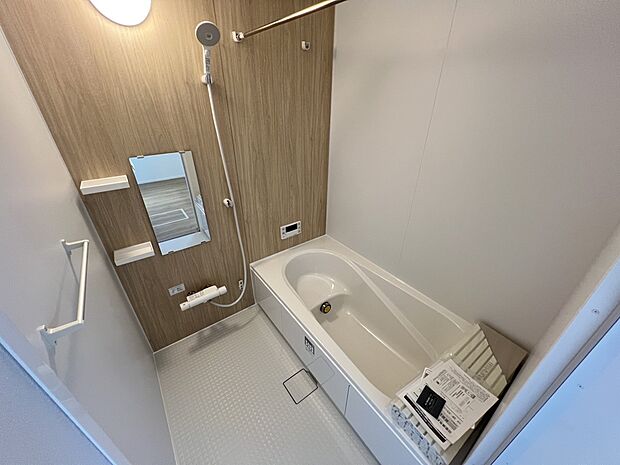 【浴室】1坪タイプのバスルーム！浴室暖房乾燥機、オートバス付きで、いつでも快適にお過ごしいただけます