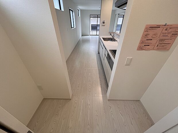 【収納】キッチン~洗面室を繋ぐパントリー収納