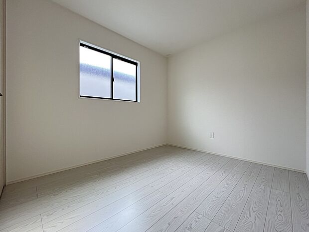 【同仕様写真(その他内観)】洋室5.28帖 お子さまの居室にちょうど良い広さです(同仕様)