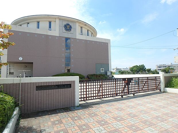 須恵町立須恵第三小学校（約1,900m・徒歩24分）