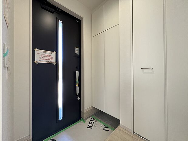 【玄関】シューズボックス付きの玄関(1号棟)