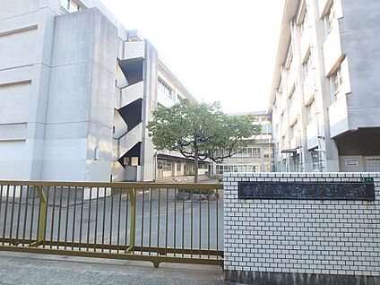 宇美町立宇美東中学校 1600m(20分)