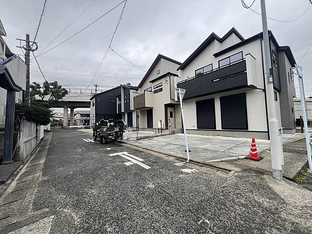 【前面道路含む現地写真】前面道路:南東側4.6m公道