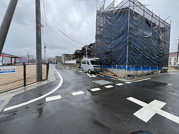 【前面道路含む現地写真】前面道路：東側6m公道
