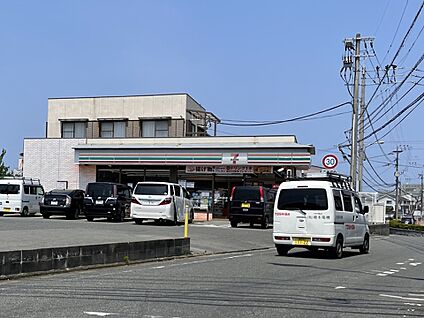セブン-イレブン 前原北新地店 400m(5分)