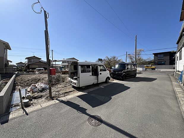 【前面道路含む現地写真】前面道路:東側4.4m公道