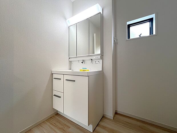 【洗面台・洗面所】三面鏡仕様の洗面化粧台