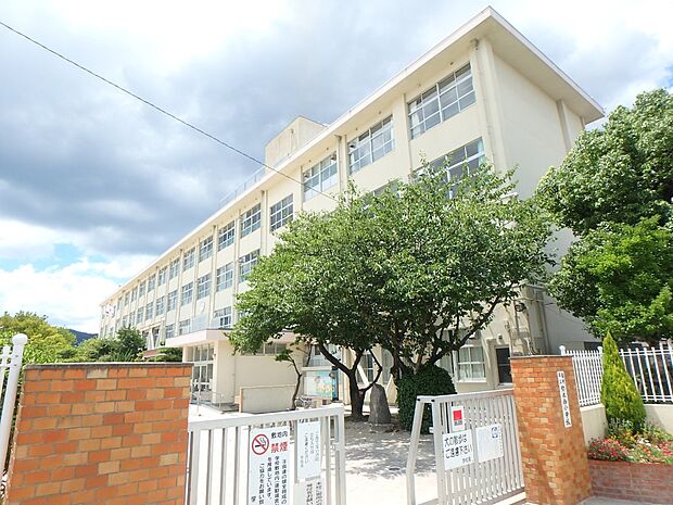 福岡市立弥永西小学校（約1,100m・徒歩14分）