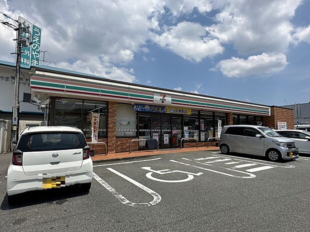 セブン-イレブン 福岡鶴田3丁目店(約600m・徒歩8分)