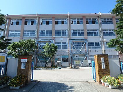 福岡市立田隈中学校 700m(9分)