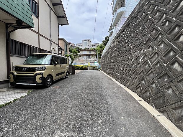 【前面道路含む現地写真】東側4m公道