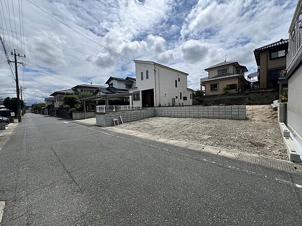 【前面道路含む現地写真】南東側5.8m公道
