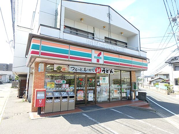 セブン-イレブン 太宰府吉松店（約300m・徒歩4分）
