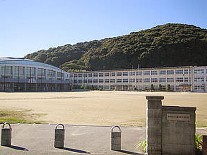 御津中学校 1500ｍ(徒歩約19分)
