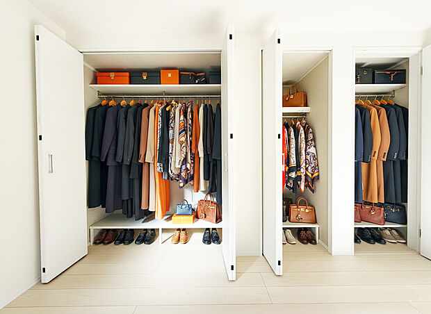 本画像はAIがCGで洋服・小物作成しており、実際の現地に洋服等は設置されておりません。また、販売価格に洋服等は含まれておりません。