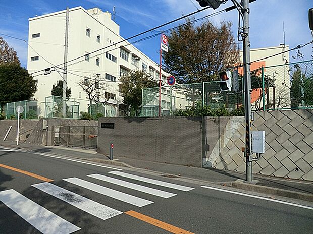 横浜市立馬場小学校（約450m）