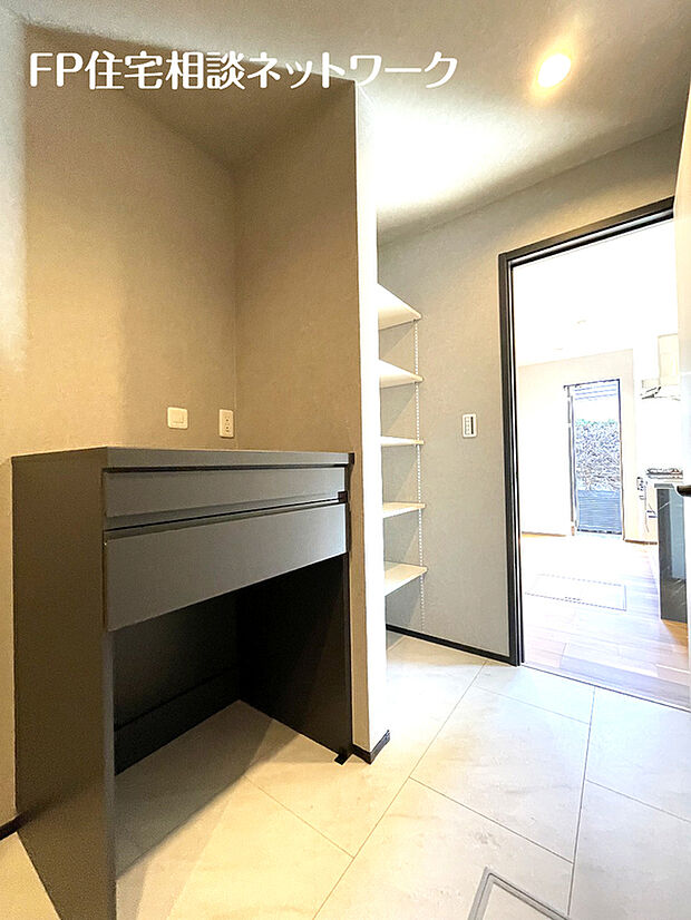 【幹太くん収納付き専用台】圧倒的な乾燥スピード。忙しい人が多い中、家事を時短したい人のニーズに応えている乾太くん設置可能です。