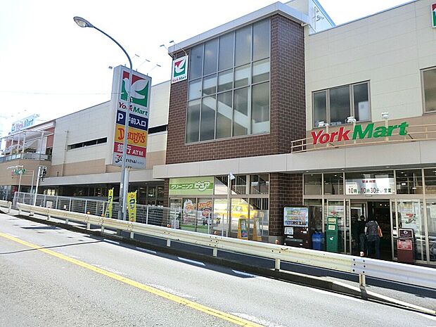 ヨークマート妙蓮寺店（約600m）