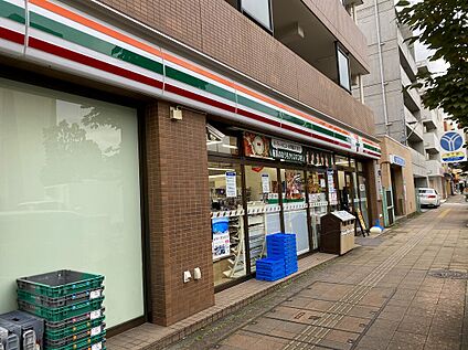 セブンイレブン横浜三ツ沢下町店 420m