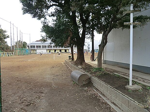横浜市立生麦中学校（約270m）