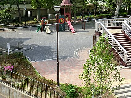 平川町公園 650ｍ