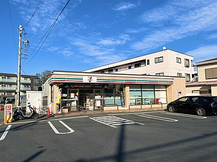 セブンイレブン横浜神大寺4丁目店 100m