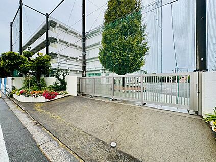 横浜市立新吉田第二小学校 1200m