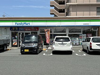 ファミリーマート防府美和店 約400ｍ(徒歩約5分)