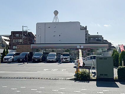 セブンイレブン 武蔵境駅南店 387m(徒歩5分)