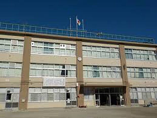 杉並区立杉並第六小学校(約184m)