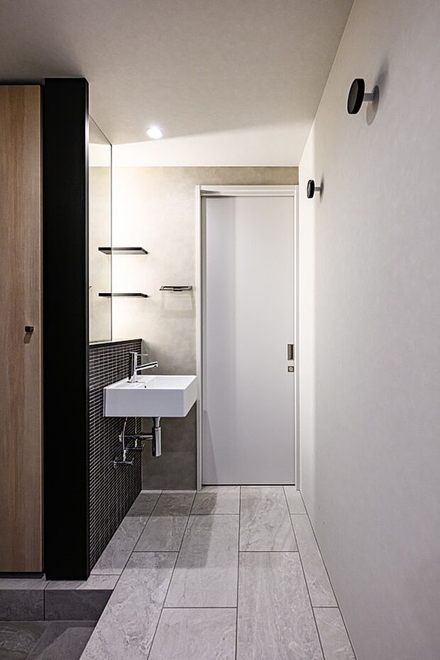 【セカンド洗面】帰宅後すぐに手洗いうがいが出来るセカンド洗面付き。