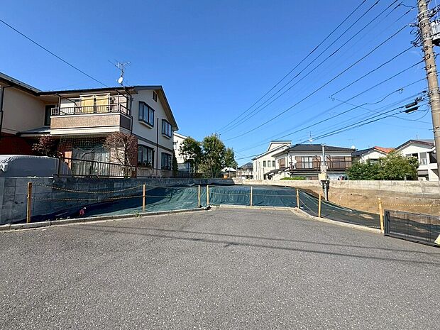 【現地写真】
小鳥の鳴き声で目覚める朝、さわやかな静けさを現地で体感してください