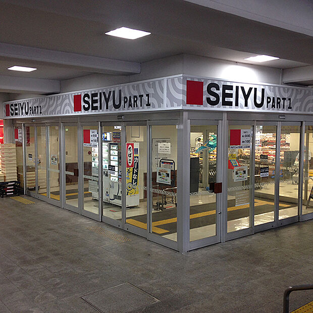 西友練馬店(約369m)