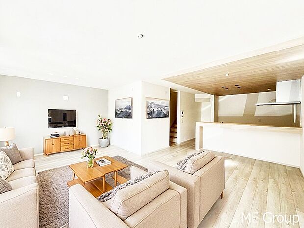 落ち着いた雰囲気のＬＤＫは家族みんなの快適空間※家具はCGです