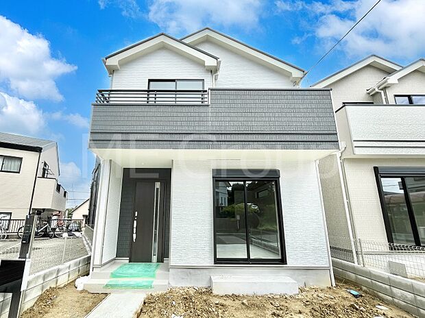 洗練された外観、上質な住空間が広がる室内は永く安心して過ごせる住居です。