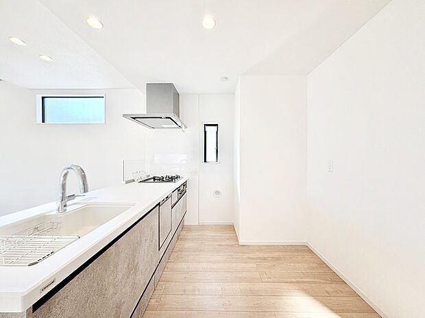 ゆとりあるキッチンではご家族と楽しくお料理ができます。