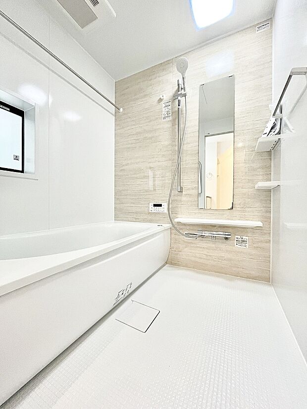 落ち着いた雰囲気でゆっくりお寛ぎいただけるバスルーム